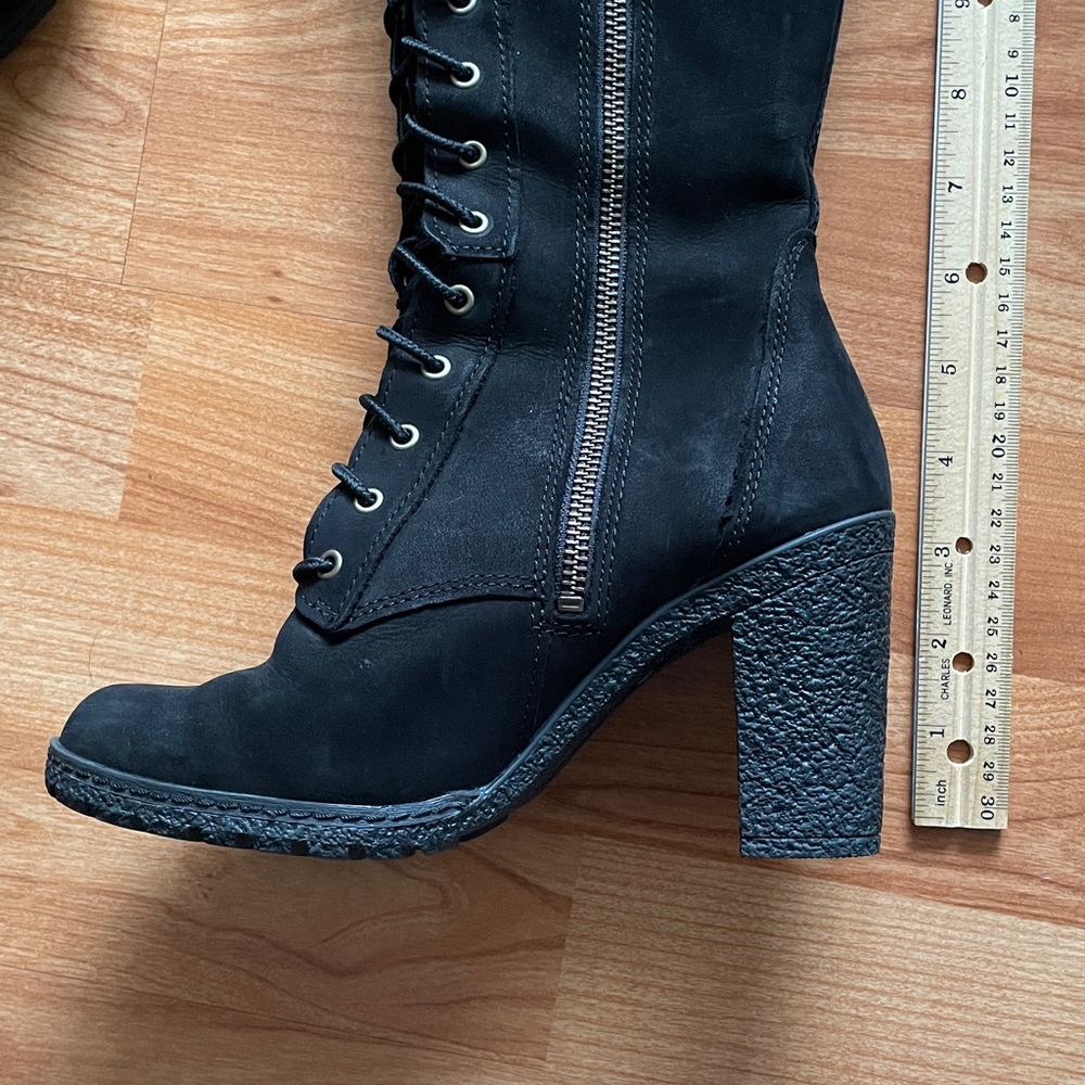 Timberland Heeled Lace-Up Nubuck Boots - Picture 7 of 9